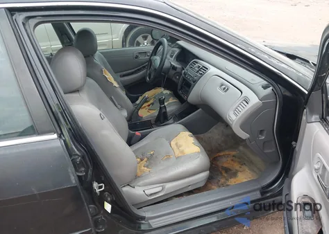 2002 Honda Accord 2.3 Ex from USA, damaged, VIN 1HGCG55672A103840